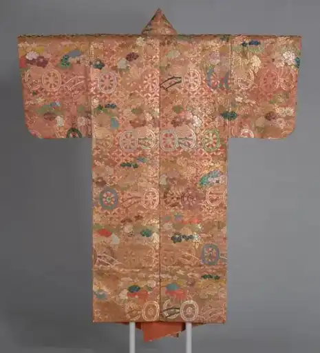 Atsuita karaori (Noh Costume) — Silk and gold-leaf-over-lacquered-paper strips, warp-float faced 2:1 'Z' twill weave with supplementary patterning wefts; lined with silk, plain weave; dyed with safflower, beni