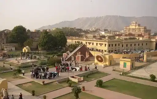 Jantar Mantar, Jaipur: Taken from the observation platform at the top of the Jantar Mantar, showing smaller architectural sundials.