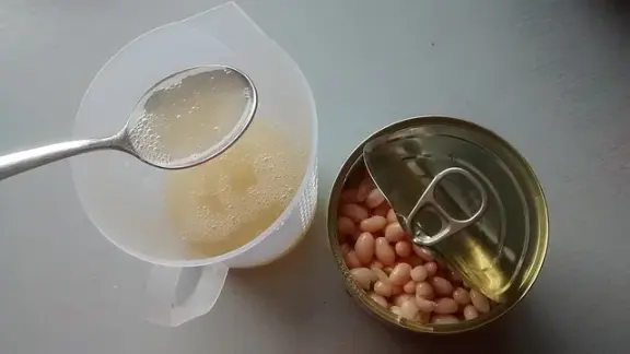 White-bean cooking liquid used as aquafaba.